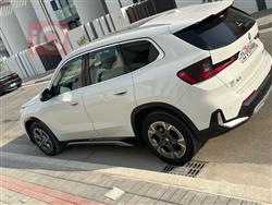 بی ئێم دەبڵیو X1